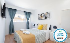 Sweet Sunny Flat W/ Balcony - Gaia